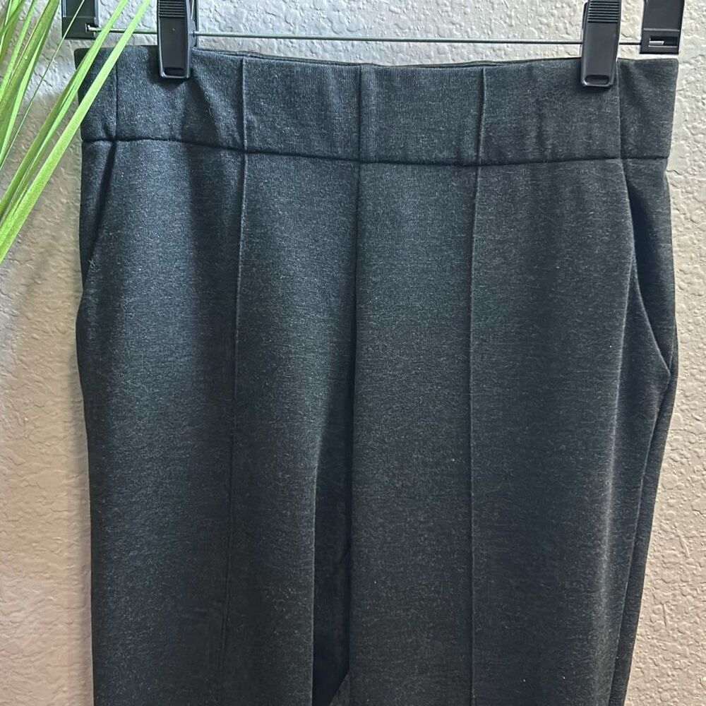 B1/3 Kirkland ladies, comfort waistband stretchy pants size small petite - Picture 2 of 7